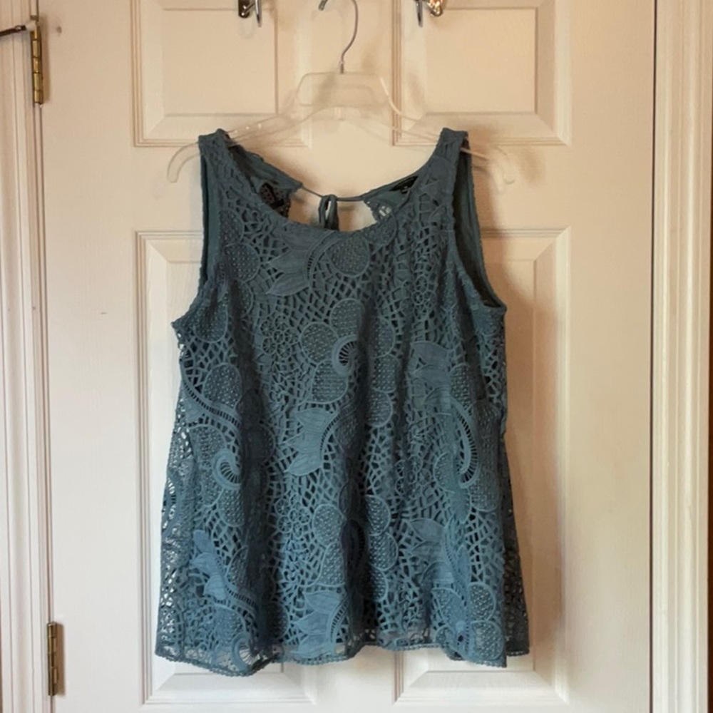 Ann Taylor Women’s Teal Open Back Crochet Lace 2 Layer Top Size Medium